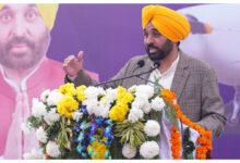 Photo of सीएम भगवंत सिंह मान ने पटियाला फ्लाइंग क्लब में विमानन भविष्य और एयरक्राफ्ट इंजीनियरों से बातचीत की