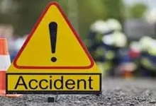 Photo of वैशाली में ऑटो-रिक्शा और बस की जोरदार भिडंत, मौके पर गई कई लोगों की जान