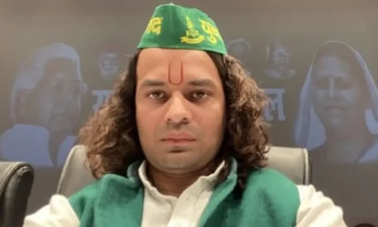 Tej Pratap Threat