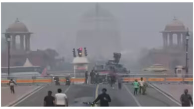 Photo of दिल्ली में वायु गुणवत्ता ‘बहुत खराब’ : स्मॉग और प्रदूषण से लोग परेशान, तापमान सामान्य से कम