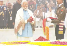 Photo of महात्मा गांधी की पुण्यतिथि : पीएम मोदी ने दी श्रद्धांजलि, CM योगी ने बताए बापू के आदर्श