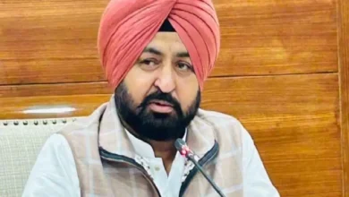 Photo of ‘ईज़ी रजिस्ट्री’ ने पंजाब में संपत्ति रजिस्ट्रेशन का बनाया रिकॉर्ड, 6 महीनें में दर्ज हुईं 3.70 लाख से अधिक रजिस्ट्रियां