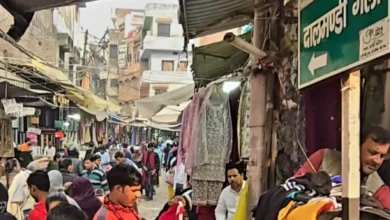 Photo of दालमंडी में ध्वस्तीकरण की कार्रवाई तेज, 6 भवनों को किया गया जमींदोज