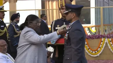 Photo of अंतरिक्ष में यात्रा करने वाले पहले भारतीय शुभांशु शुक्ला को राष्ट्रपति मुर्मू ने अशोक चक्र से किया सम्मानित