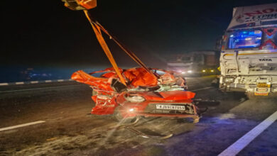 Photo of राजस्थान के चित्तौड़गढ़-उदयपुर राष्ट्रीय राजमार्ग पर भीषण सड़क हादसा, ट्रैलर और कार की टक्कर में 4 की मौत