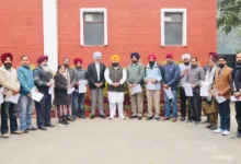Photo of पंजाब स्कूल शिक्षा बोर्ड के 21 अस्थायी कर्मचारियों को हरजोत सिंह बैंस ने सौंपे रेगुलराइजेशन सर्टिफिकेट