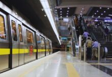 Photo of Delhi Metro में पेशाब की घटना, क्या वाकई में सही थी उस शख्स की स्थिति?