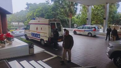 Photo of दिल्‍ली के ली मेरिडियन होटल से शख्‍स ने लगाई छलांग, 12वीं मंजिल से कूदकर दी जान