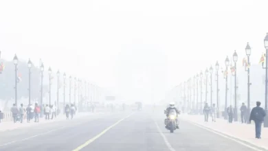 Photo of दिल्ली-NCR में घना कोहरा और प्रदूषण का प्रकोप, नोएडा में कोहरे की चेतावनी जारी