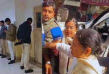 Photo of कोलकाता में I-PAC पर ED की Raid, मौके पर पहुंची सीएम ममता बनर्जी, जमकर हंगामा