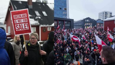 Photo of Greenland Protest : ग्रीनलैंड में Trump के खिलाफ सड़कों पर उतरे लोग, एग्रीमेंट रोकने की तैयारी में EU