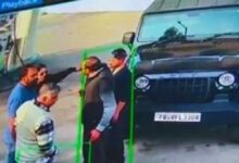 Photo of Jalandhar News : जालंधर के पेट्रोल पंप पर महिला की गुंडागर्दी, रिश्तेदारों को बुलाकर कर्मचारी को पिटवाया