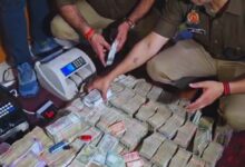 Photo of कानपुर पुलिस की बड़ी सफलता, 2 करोड़ कैश समेत 61 किलो चांदी बरामद, डिटेल में पढ़ें