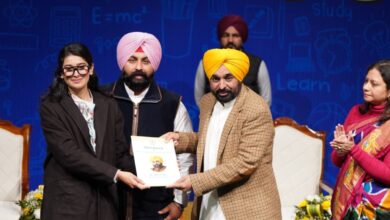 Photo of Mission Rojgar : पंजाब में 61,000 युवाओं को मिली सरकारी नौकरी, नए 606 उम्मीदवारों को सौंपे नियुक्ति पत्र