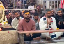 Photo of इंदौर ODI से पहले विराट कोहली ने महाकाल मंदिर में भस्म आरती में लिया आशीर्वाद, कुलदीप यादव भी शामिल