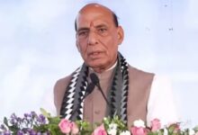 Photo of रक्षा मंत्री राजनाथ सिंह ने पाक-चीन पर साधा निशाना, कहा- हमारा पड़ोसी जरा सिरफिरा…
