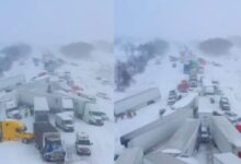Photo of अमेरिका में बर्फीले तूफान का कहर, 100 से ज्यादा गाड़ियां टकराई, 30 से ज्यादा ट्रक फंसे