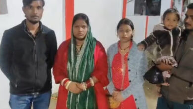 Photo of महोबा में प्रेम विवाह बना मुसीबत : नवदंपति को जान से मारने की धमकी, पुलिस से लगाई सुरक्षा की गुहार