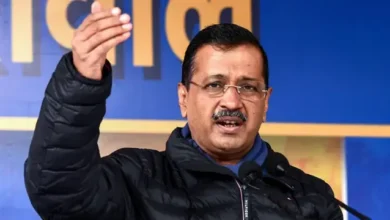 Photo of फुटबॉल खिलाड़ियों के समर्थन में उतरे अरविंद केजरीवाल, कहा – खेलों को राजनीति नहीं पारदर्शी गवर्नेंस चाहिए