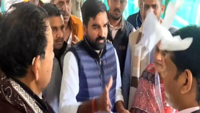 Photo of जोधपुर में अभिमन्यु पूनिया का हंगामा : मनरेगा ज्ञापन फाड़कर हवा में उछाला, प्रशासन पर नाराजगी जताई