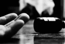 Photo of दंपति ने जहर खाकर की आत्महत्या, तीन बच्चों को भी दिया जहर, अब कौन होगा मासूमों का पालनहार?