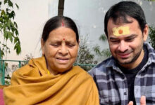 Photo of तेज प्रताप यादव 6 महीने बाद राबड़ी देवी से मिले, मां के साथ काटा केक और किया इमोशनल पोस्ट