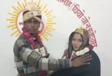 Photo of प्यार के लिए आशिया बनी अंशिका, बरेली के आश्रम में मोनू संग हिंदू रीति-रिवाज से रचाई शादी
