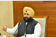 Photo of चॉकबोर्ड से स्मार्ट क्लासरूम तक: भगवंत सिंह मान सरकार ने पंजाब के सरकारी स्कूलों में लाई डिजिटल क्रांति
