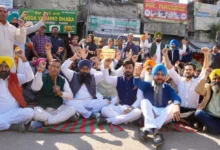 Photo of ‘दलित विरोधी कांग्रेस’ के खिलाफ AAP का पूरे पंजाब में प्रदर्शन, प्रताप बाजवा ने मंत्री ETO पर की थी जातिवादी टिप्पणी