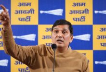 Photo of Delhi Bike Accident : राजधानी में सड़क के गड्ढे में गिरकर युवक की मौत, हादसा नहीं, हत्या है- केजरीवाल