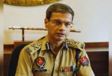 Photo of ’गैंगस्टरां ते वार’ का 15वां दिन, पंजाब पुलिस ने 666 स्थानों पर की छापेमारी, 163 व्यक्ति 2 हथियारों सहित गिरफ्तार