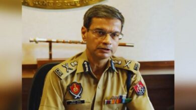 Photo of ’गैंगस्टरां ते वार’ का 15वां दिन, पंजाब पुलिस ने 666 स्थानों पर की छापेमारी, 163 व्यक्ति 2 हथियारों सहित गिरफ्तार