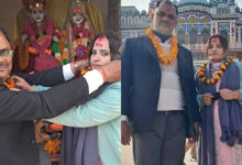 Photo of 60 वर्षीय स्कूल संचालक ने 28 वर्षीय टीचर से धर्म और उम्र की परंपरा को पार करते हुए नेपाल में शादी की