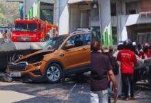 Photo of Mumbai Metro : मुंबई में बड़ा हादसा, मेट्रो पिलर का हिस्सा गिरा, 4 लोग घायल