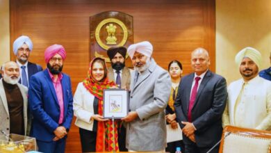 Photo of पंजाब वित्त मंत्री हरपाल सिंह चीमा ने कनाडा के उच्चस्तरीय प्रतिनिधिमंडल से की महत्वपूर्ण मुलाकात