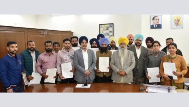 Photo of Punjab News : गुरमीत सिंह खुड्डियां ने 13 कृषि सब-इंस्पेक्टरों को नियुक्ति पत्र सौंपे