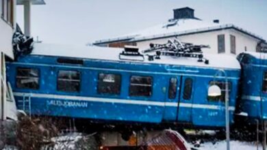 Photo of स्विट्जरलैंड में बड़ा ट्रेन हादसा, 80 लोगों को ले जा रही पैसेंजर ट्रेन डिरेल, कई लोग घायल