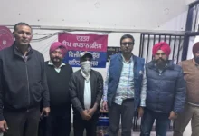 Photo of भ्रष्टाचार पर पंजाब विजिलेंस ब्यूरो का वार, 20,000 रुपये रिश्वत लेते कानूनगो के भाई परमिंदर सिंह गिरफ्तार