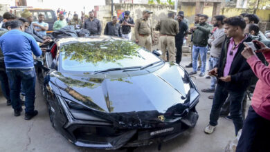 Photo of तेज रफ्तार कार का कहर : कानपुर में शिवम मिश्रा की लेम्बोर्गिनी ने 6 से अधिक लोगों को टक्कर मारी