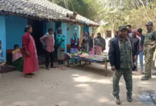 Photo of डायन होने के शक में मां‑बेटे को पेट्रोल डालकर जलाया, गंभीर रूप से झूलसे पति का इलाज जारी