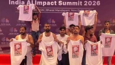 Photo of शर्टलेस प्रदर्शन से आई विपक्षी खेमे में दरार, INDIA के कई सहयोगी दलों ने कांग्रेस से बनाई दूरी