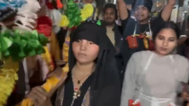 Photo of बुलंदशहर में मुस्लिम महिला उजमा खान ने गंगाजल लेकर शुरू की महाशिवरात्रि कांवड़ यात्रा, शादी की मन्नत पूरी