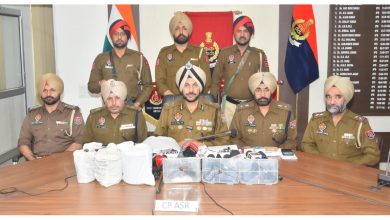 Photo of अमृतसर में नशा व अवैध हथियार तस्करी मॉड्यूल का भंडाफोड़, 10 आरोपी गिरफ्तार, 5.4 किलोग्राम हेरोइन और 3 पिस्तौल बरामद