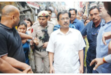 Photo of पालम अग्निकांड में 9 की मौत पर सियासी टकराव, केजरीवाल ने उठाए सिस्टम पर सवाल