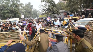 Photo of पटना में छात्रों का UGC समर्थन में हंगामा, पुलिस ने बरसाईं लाठियां