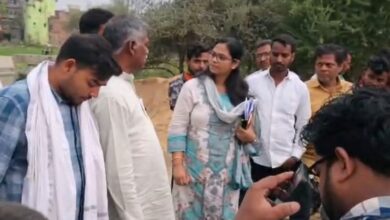 Photo of Bihar News : बस स्टैंड निर्माण में अनियमितता पर गुस्साए विधायक प्रफुल्ल मांझी, JE पर भड़के