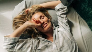 Photo of सुबह-सुबह आंखों के आस-पास सूजन, केवल नींद की कमी नहीं, किडनी रोग का हो सकता है भी संकेत