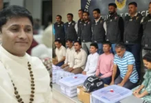 Photo of अहमदाबाद में नकली नोटों के बड़े रैकेट का भंडाफोड़, प्रदीप गुरुजी समेत 7 गिरफ्तार