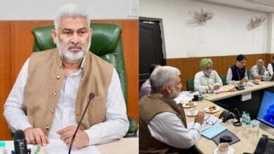Photo of जरूरी वस्तुओं की गैर-कानूनी जमाखोरी में शामिल हर व्यक्ति के खिलाफ की जाएगी सख्त कार्रवाई- लाल चंद कटारूचक