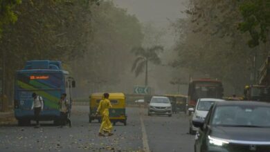 Photo of उत्तर प्रदेश में मौसम का मिजाज बदला, मैनपाट में ओले, दिल्ली में ऐसा रहेगा मौसम, डिटेल में पढ़ें